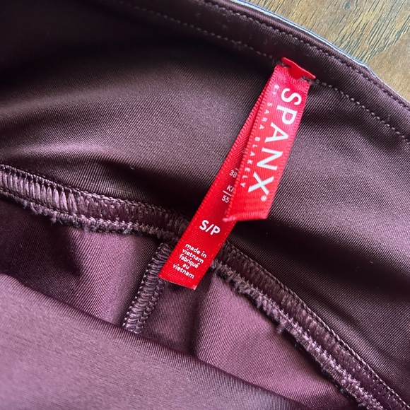 Spanx Burgundy Faux Leather Leggings - Picture 4 of 7